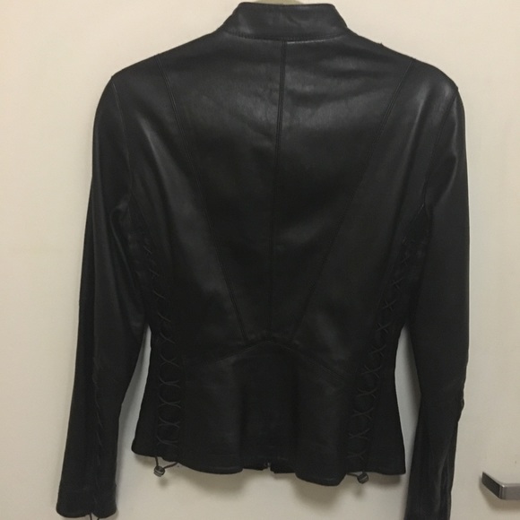 Like new Elie Tahari Moto leather jacket - Picture 2 of 8